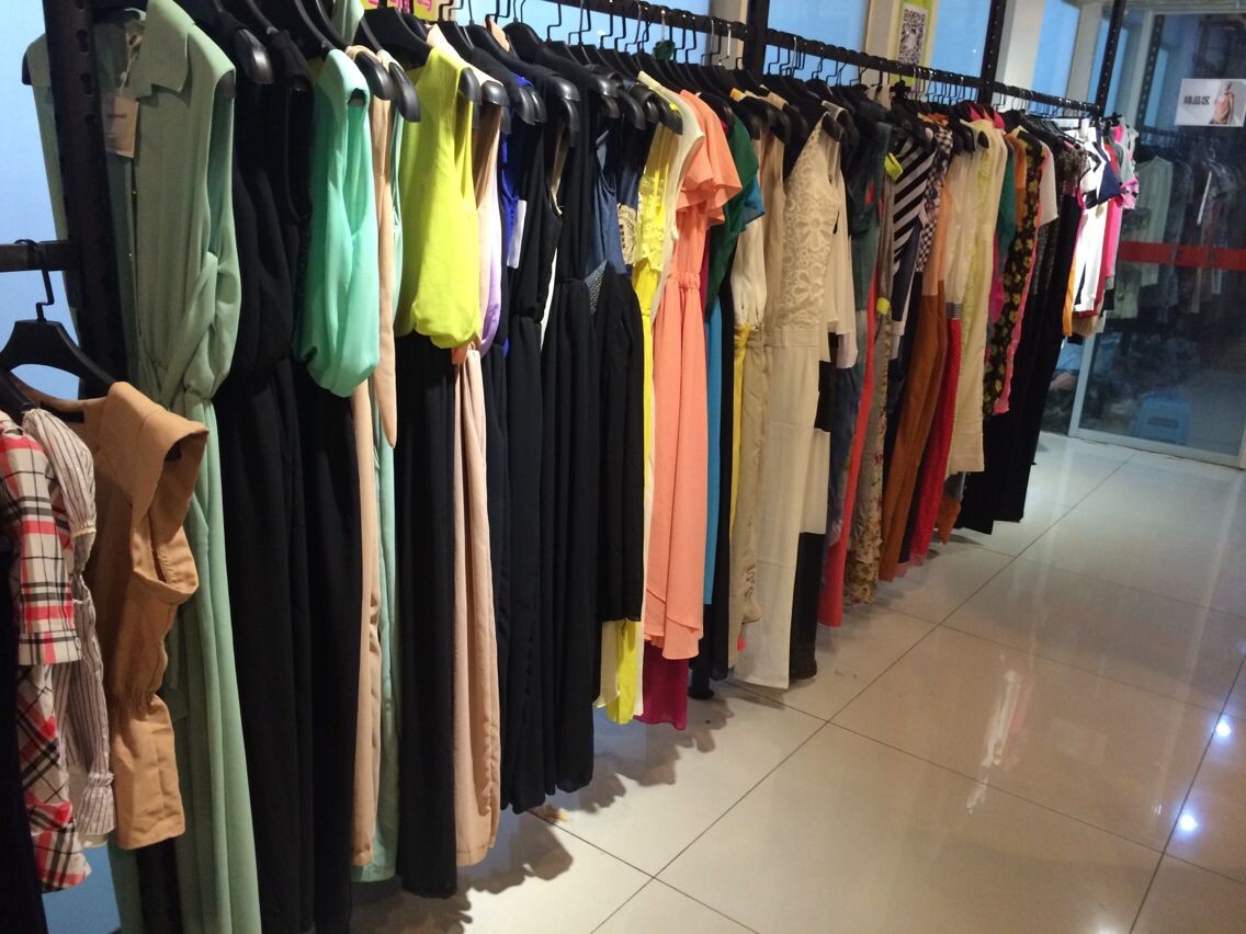 工厂自产自销 仓库设立于北海 服装100%退换