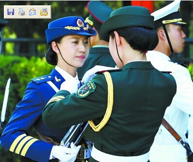 应网友凤凰涅盘的<em>要求</em>,破解中国礼仪<em>女兵</em>的发