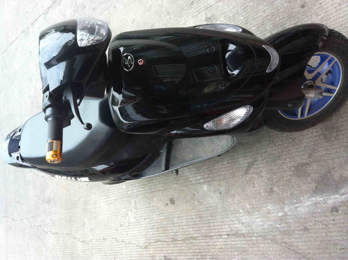 电瓶刚换有车牌要的加微信15577920283-摩托