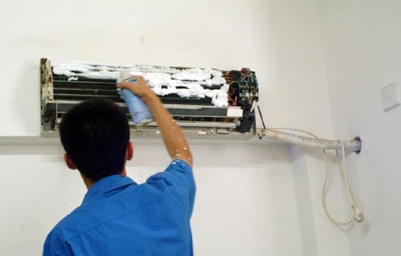 免费上门清洗空调视频 162093_65b51427439431bc604c6b561a6a2.jpg