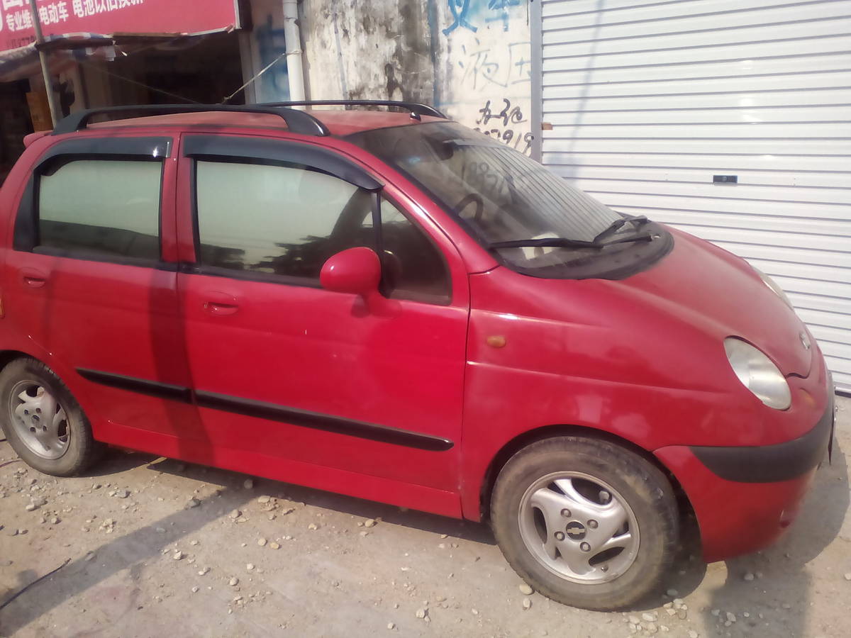 转让:雪弗兰乐驰红色。0.8排量04年,价格8500