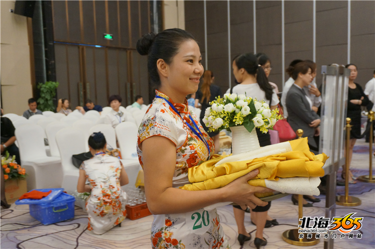 记餐饮主管小雯的一次服务技能比赛,我在北海