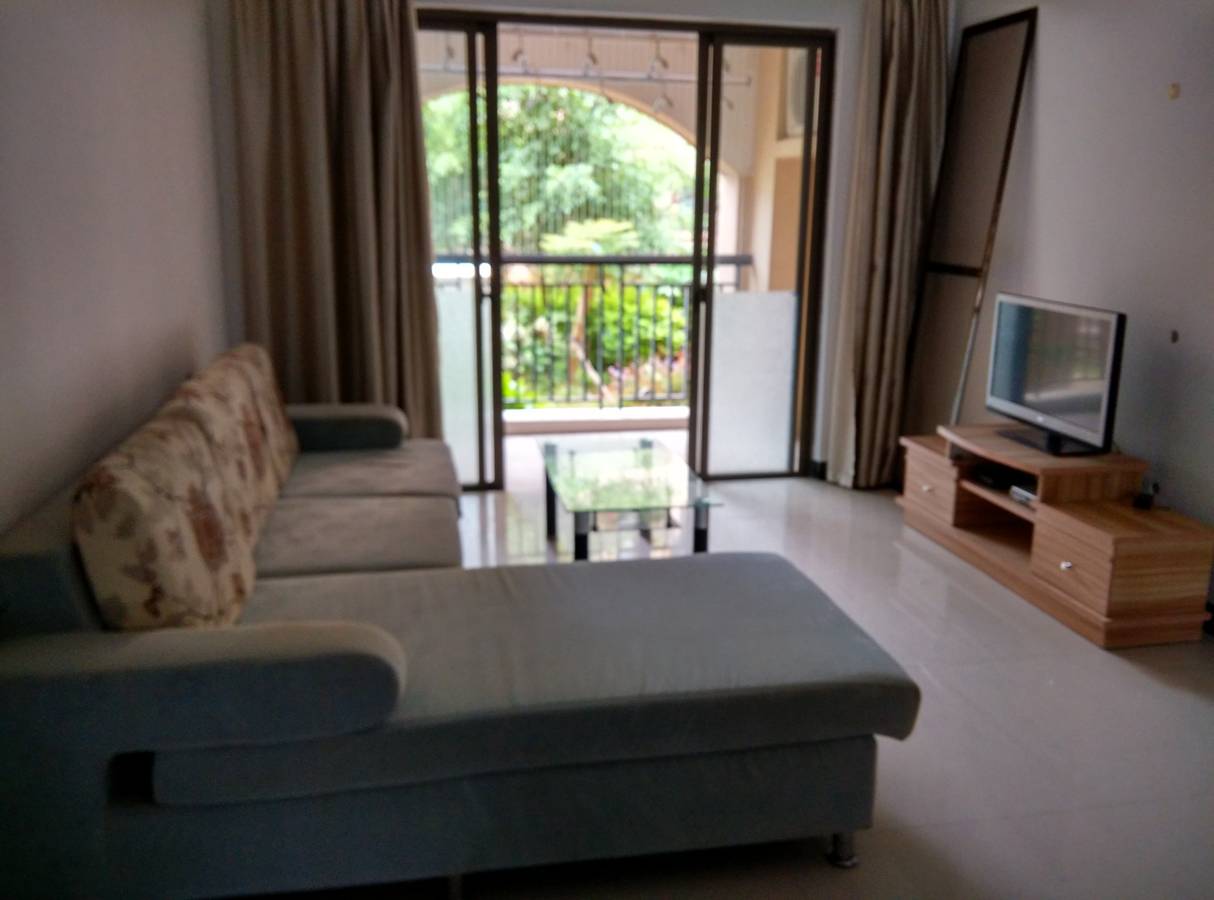 出售,海语城,三房二厅二卫,带后花园,送家具家电