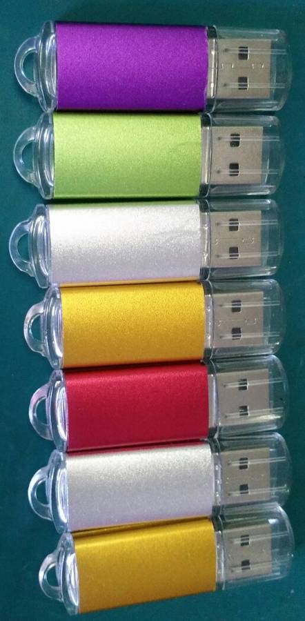 出几个安装系统的U盘,慧荣主控,支持的主板最