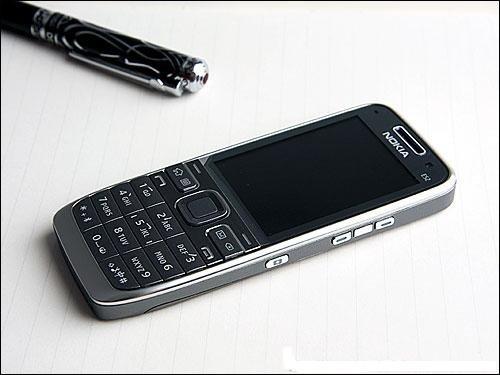 9.9成新e52,1300元