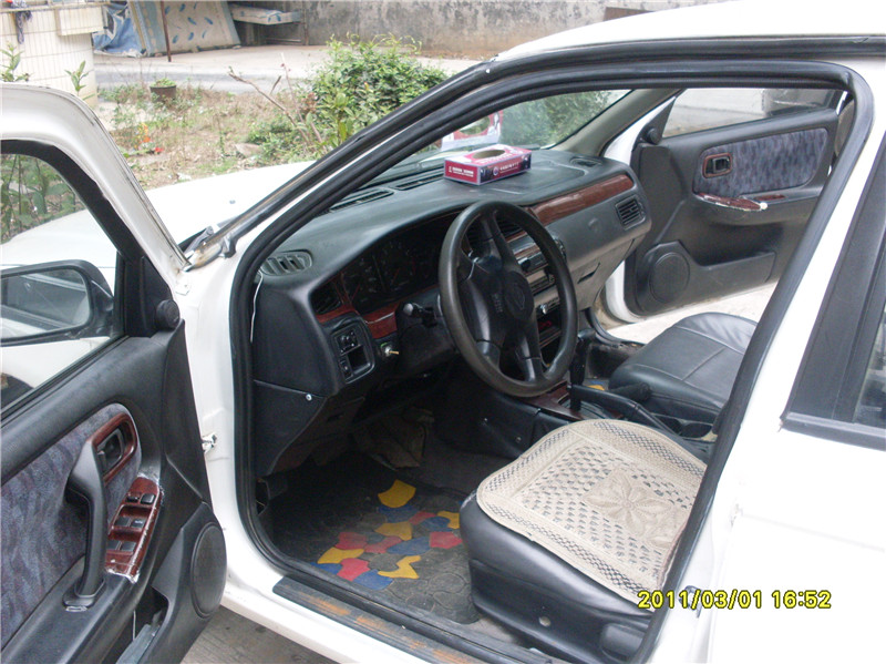 日产蓝鸟王u14自动波,1.1万元(实物图)