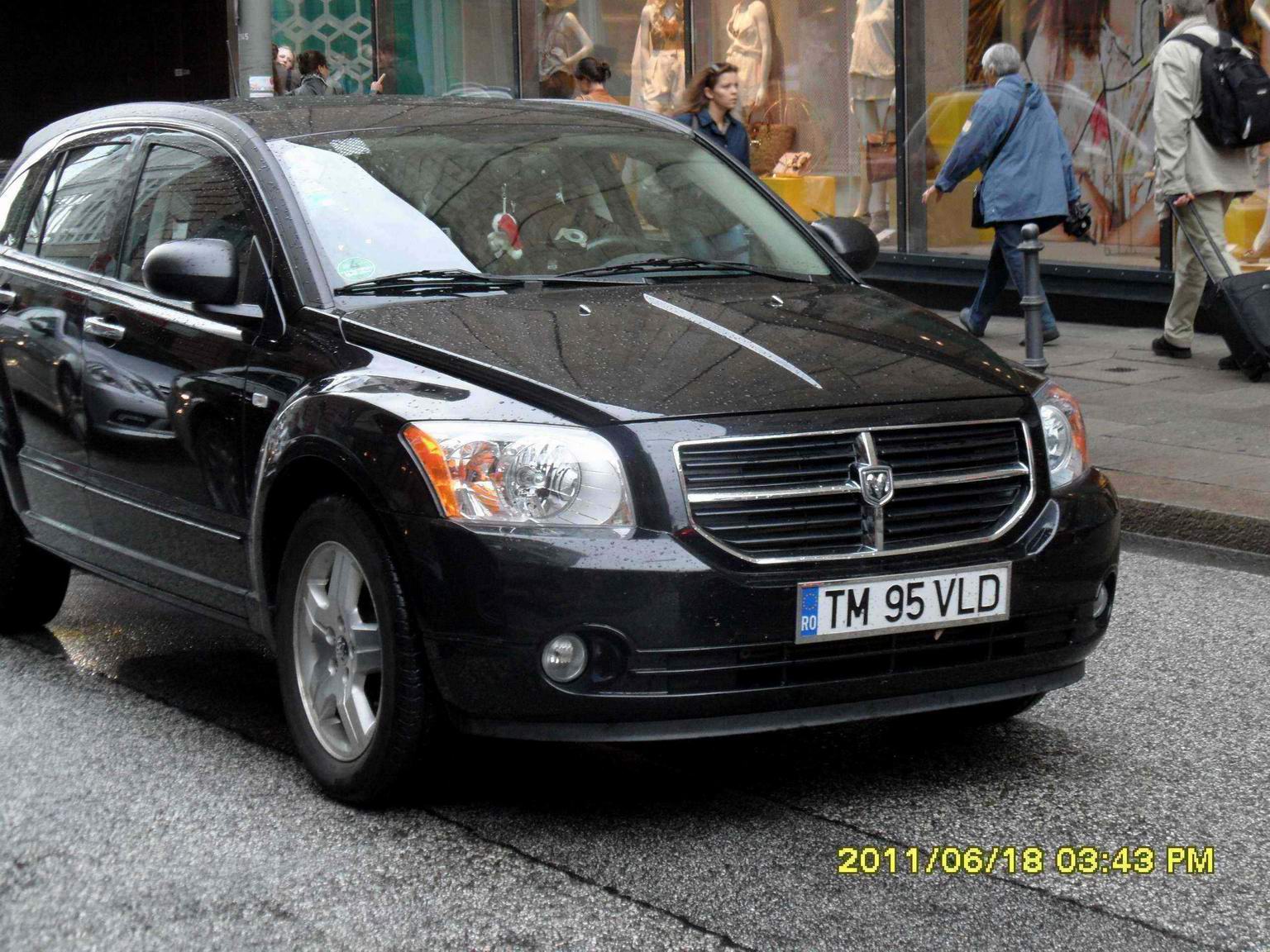 呵呵 在德国汉堡市拍的,车子挂的是罗马尼亚的车牌  这是那个标志的