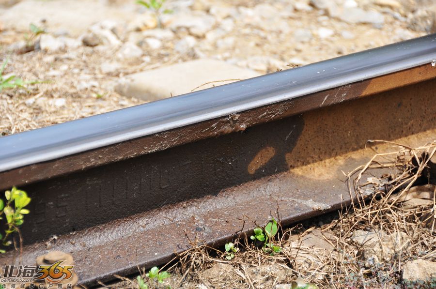 北海一不足两岁幼童惨遭火车碾压,送医现命悬一线(双脚已截肢·图)