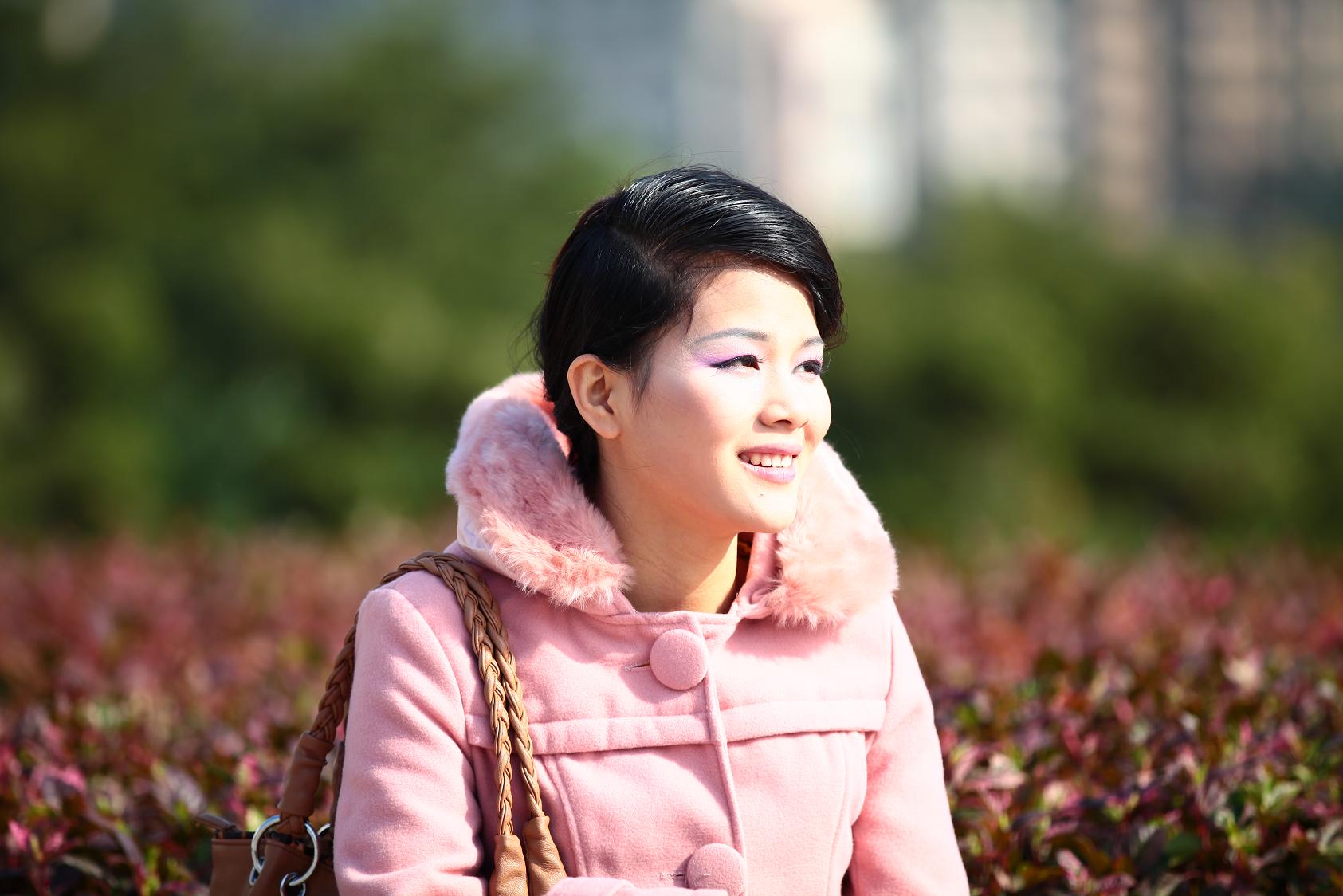 南宁民生广场拍美女