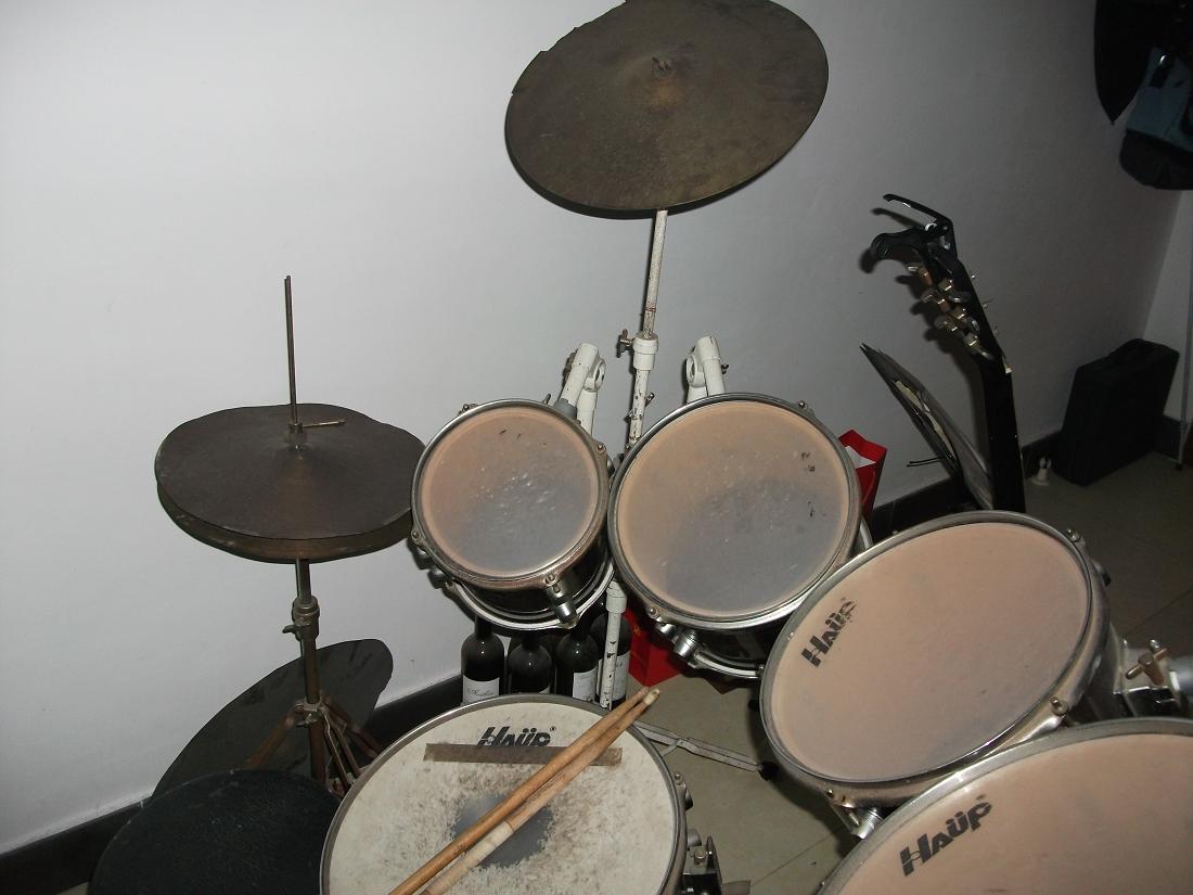 7桶架子鼓,700元(实物图)