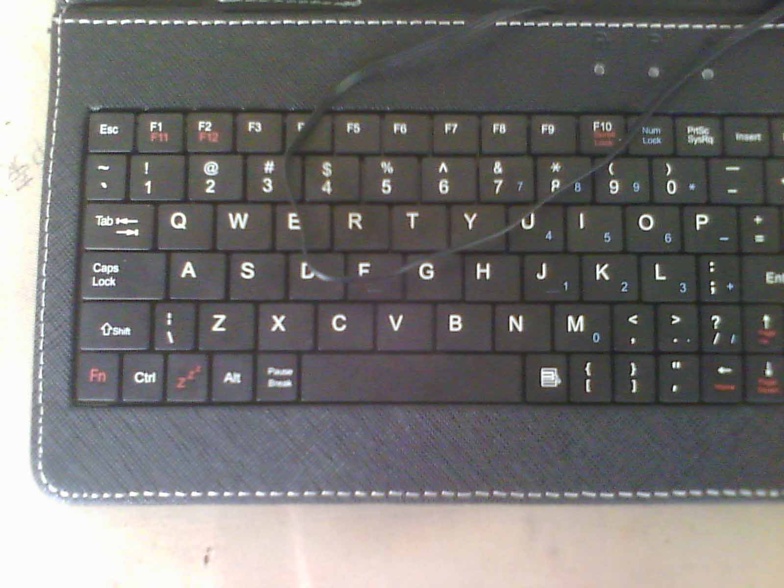 出平板电脑键盘一副送手写比两支,最低价50元