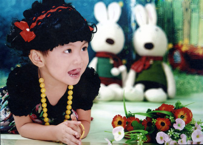 【"365明星宝贝"全民靓照——雪儿的成长照片