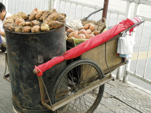 喜欢在街头买烤红薯的来看看吧!