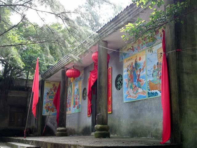 又到地角大王宫-游泳天地-北海365网(beihai365.com)