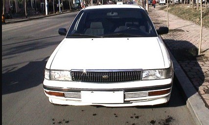 正常使用丰田科罗娜小汽车 车良好状况现在低价出售1万元 想购买的