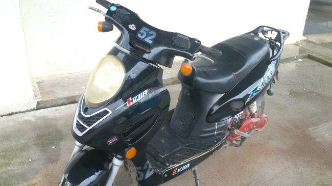 11年黑色小帅哥电动车,1200元