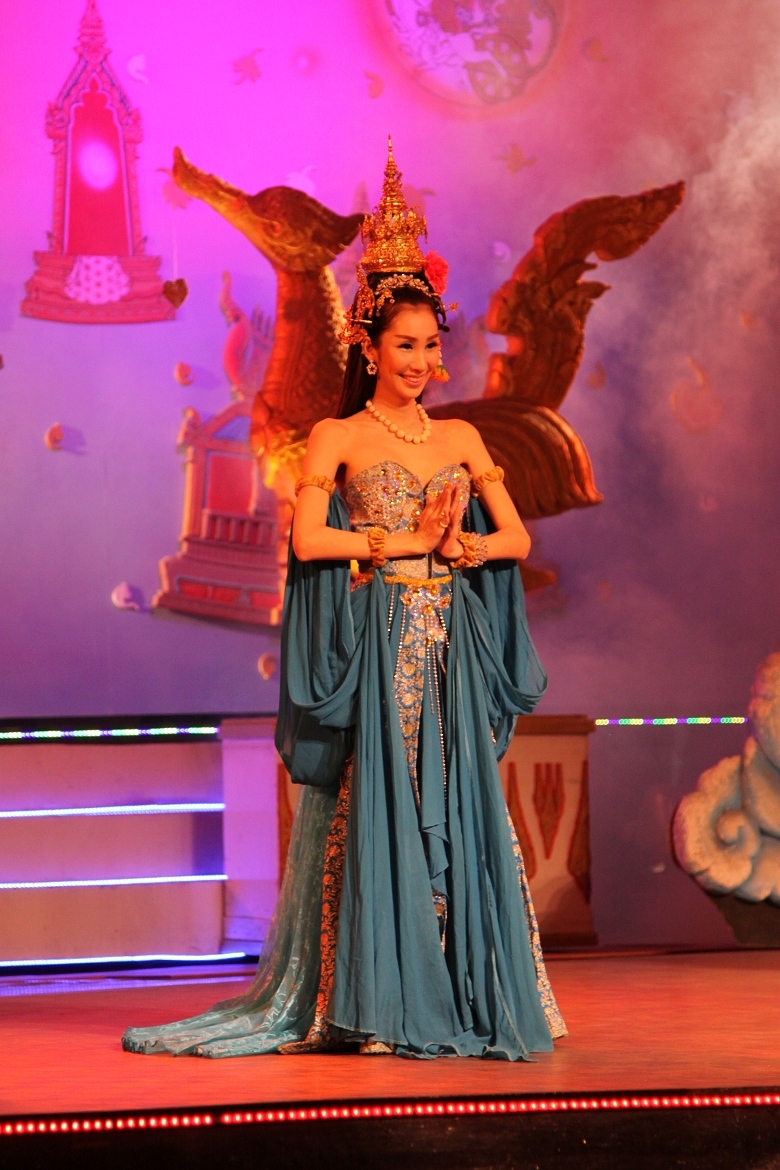 2013看泰国美女歌舞表演海量图片