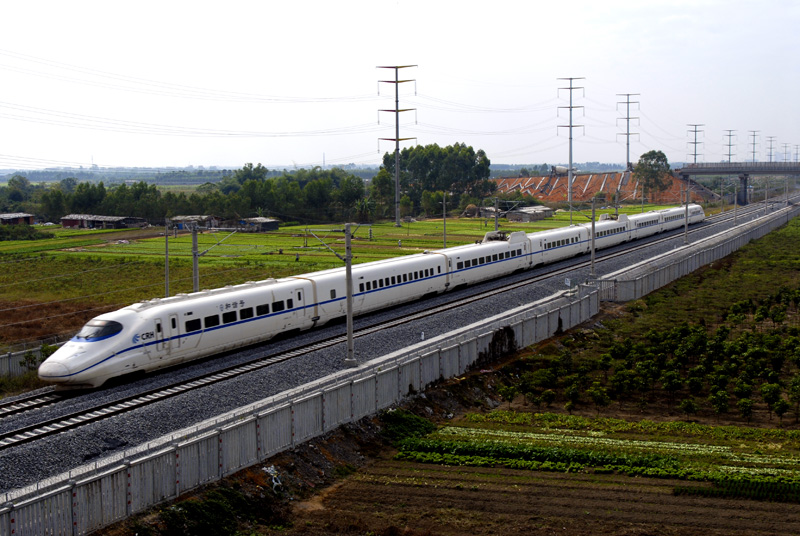 高铁来啦11月9日chr2061c和068c首进北海主楼有视频