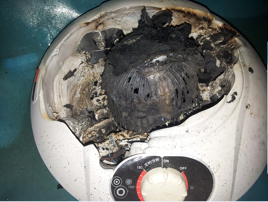 今天好险,干衣机差点引起火灾