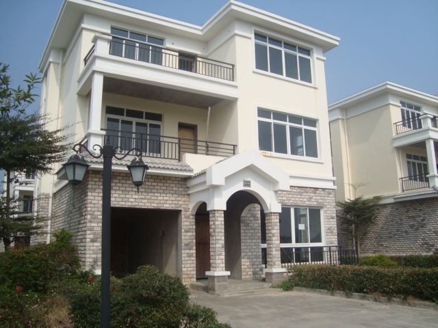 广东南路碧海湾别墅低价出售.联系电话.13687794959