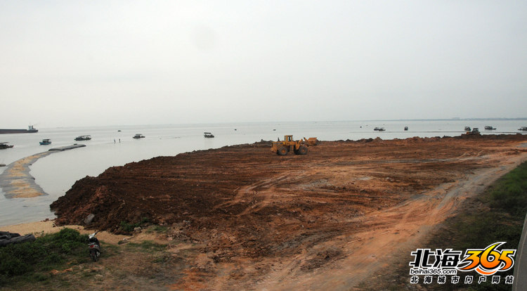 市海洋局回应海景大桥填海项目:实为在建的"北海北部湾国际会议中心"