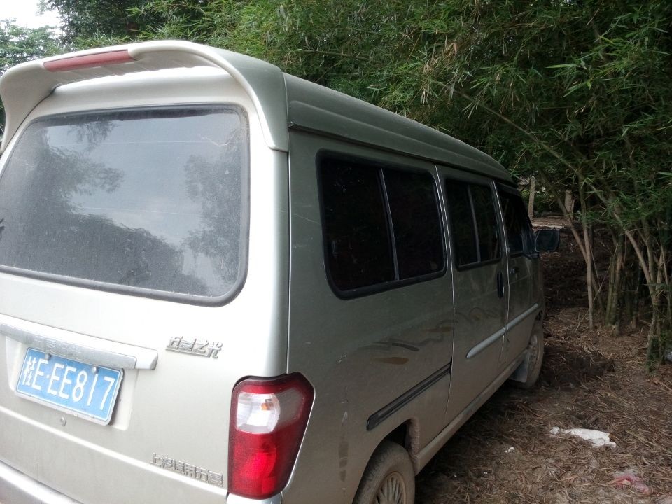 转09年五菱之光加长版,2.6万