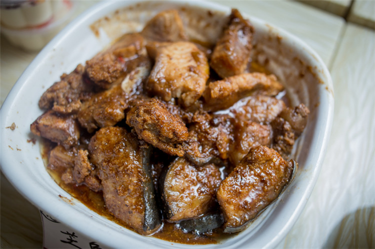 网名:飞渡紫云&nbsp;&nbsp;&nbsp;&nbsp;&nbsp;&nbsp;菜名:芒鱼煲