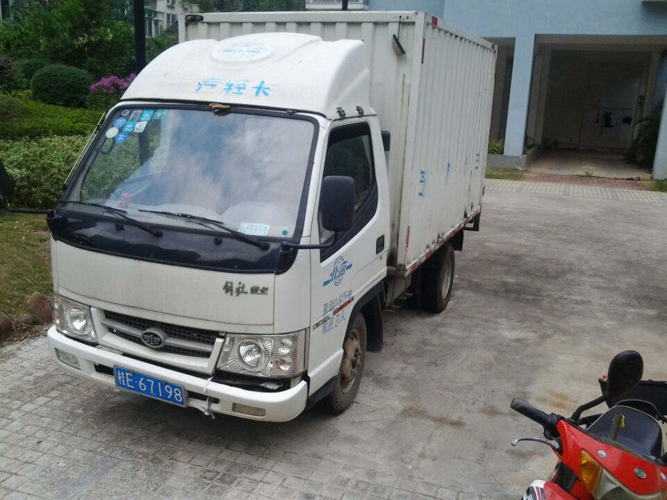 出台10年的一汽红塔货车.不带油柜21000.带油柜23000