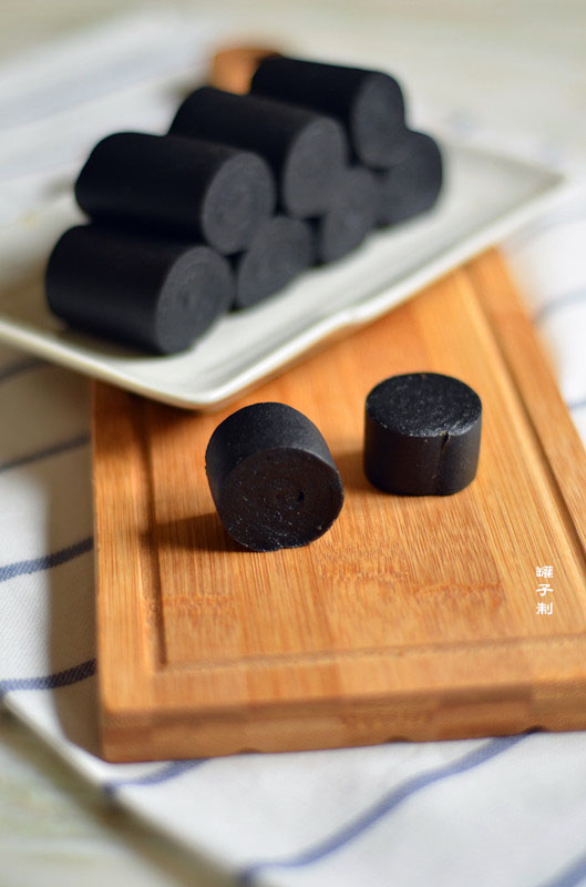 经典港式甜点——黑芝麻卷(菲林卷)