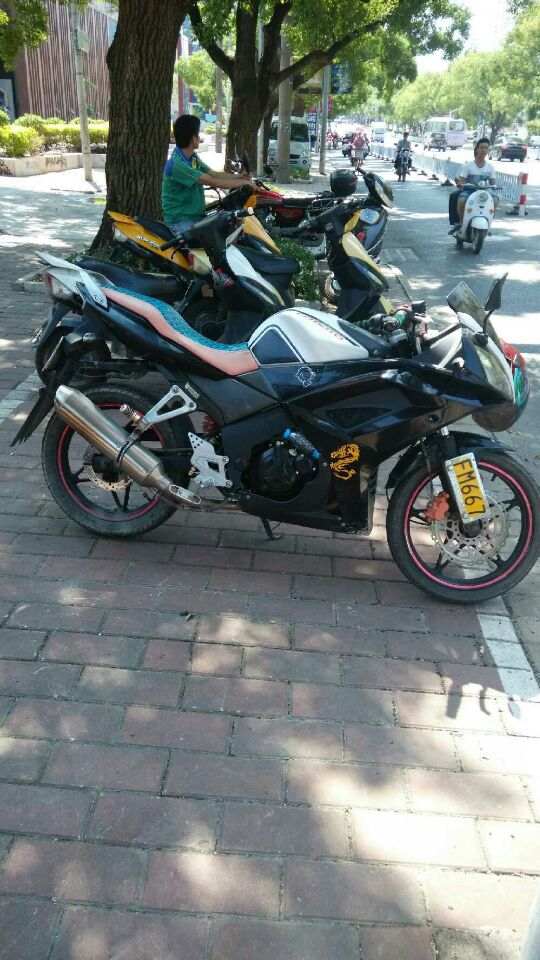 转春风水冷夜猫150摩托车,4200元