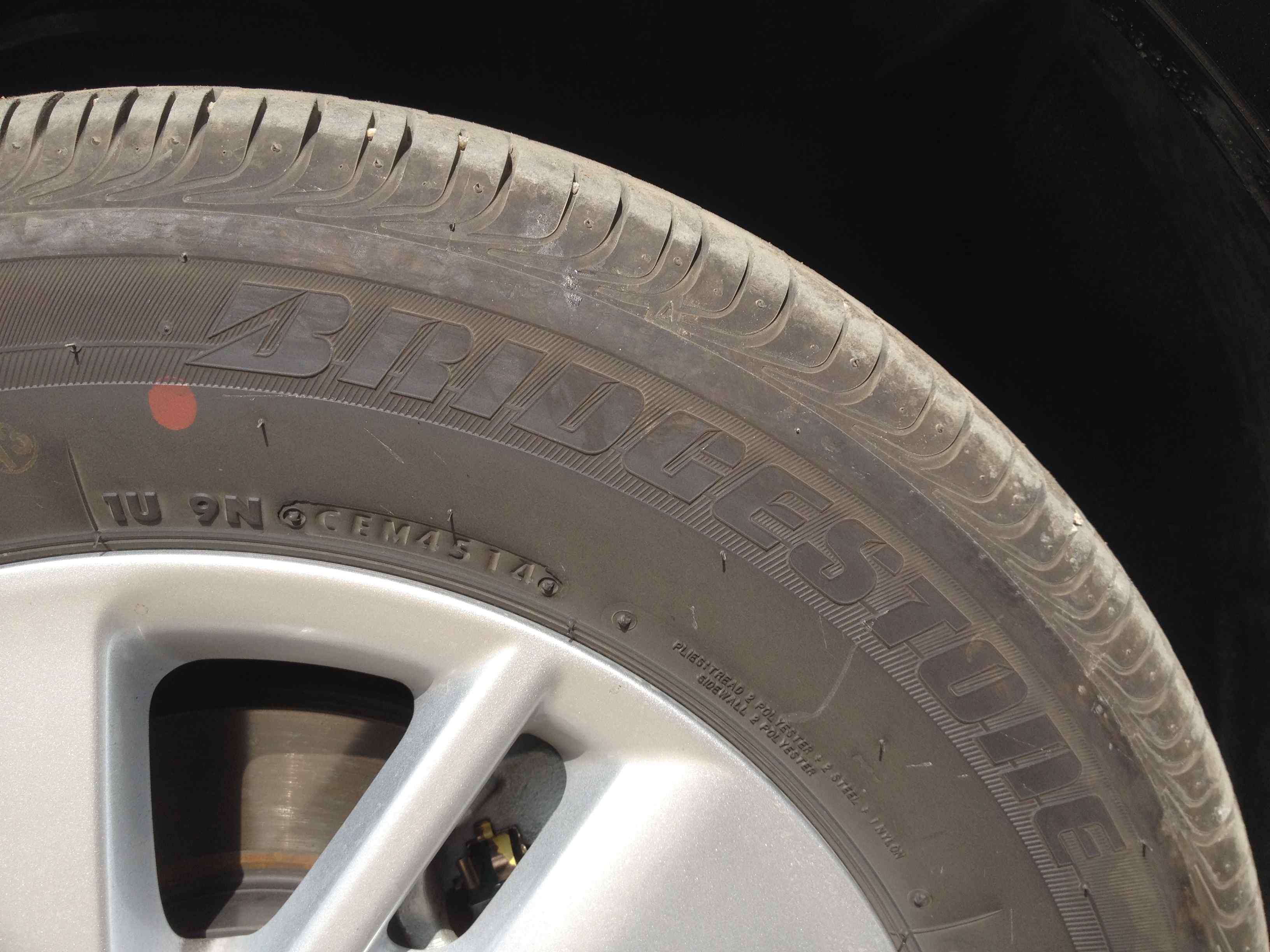 出闲置轮胎195/65r15普利司通卡罗拉原厂