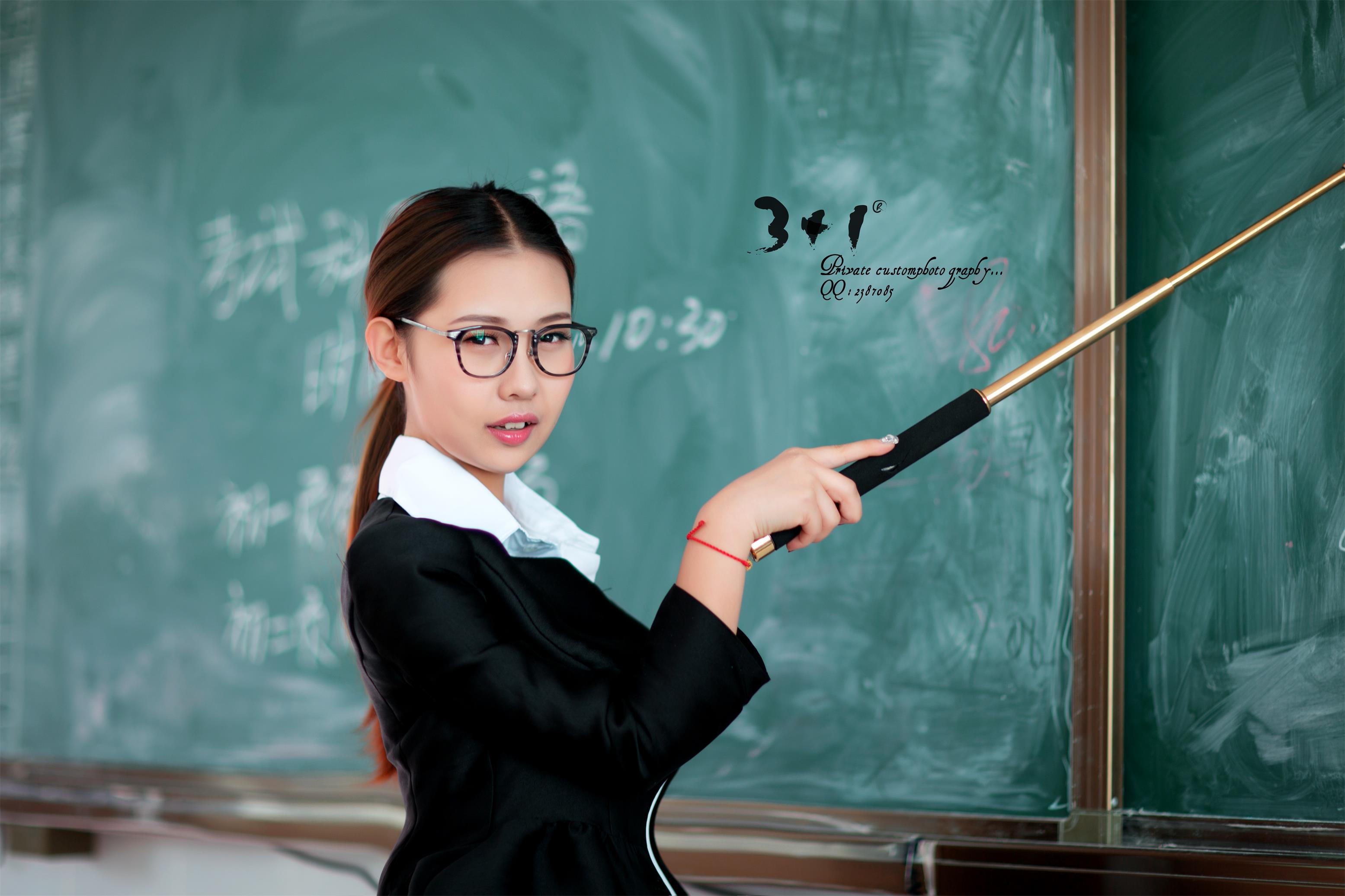 女教师神秘の放课后