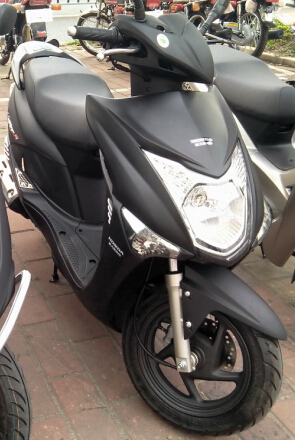 新大洲本田 飞鹰 摩托车行