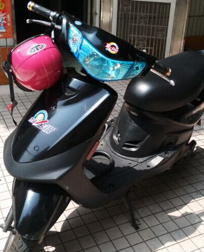 9成新铃木王电动车1800元出售,手续证件齐全