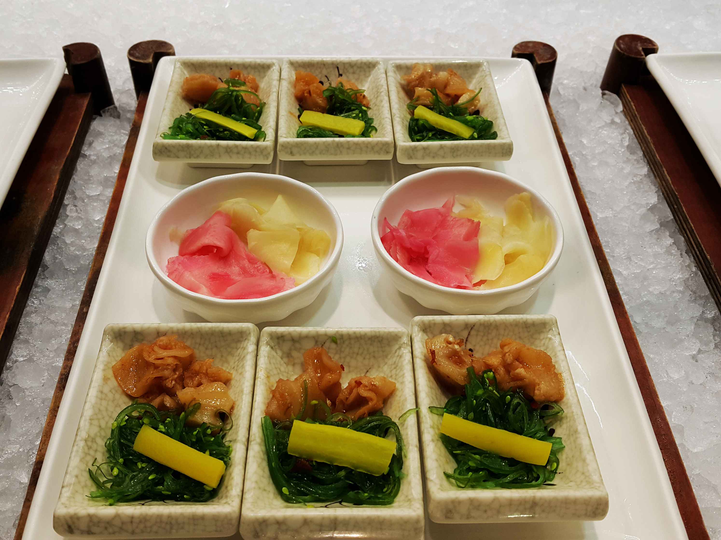 【牛牛】自助餐——四海一家(33楼附上露背性感女神高清无码照)