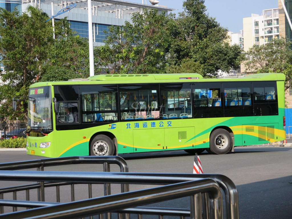 北海市区8条新公交线路昨日正式开通