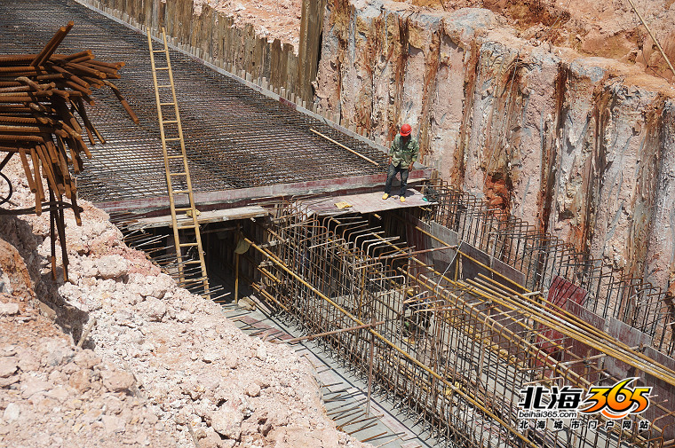 探秘北海大道西延线排水工程,地下暗渠可以开进两台小车