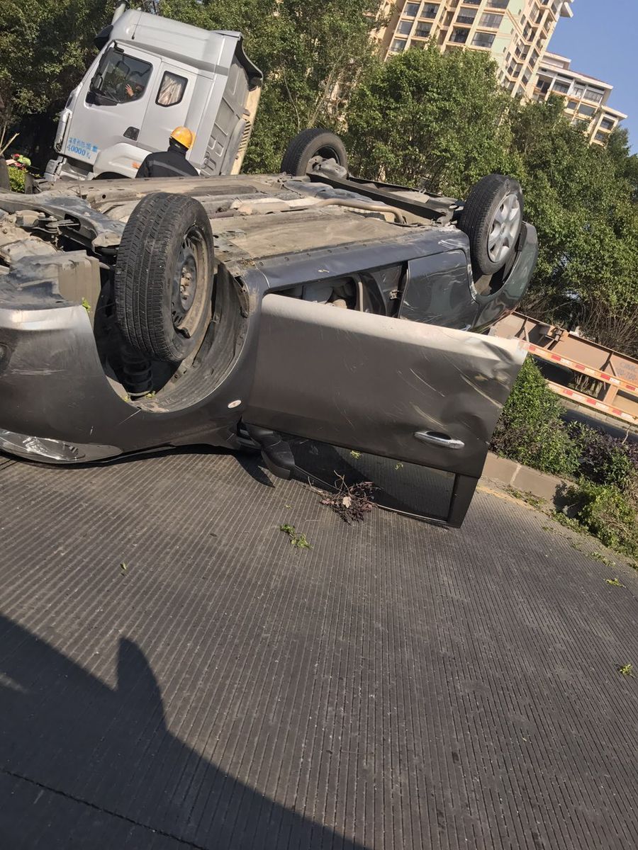 从明子lv3路人 4楼 看来宝骏730那么恐怖, 2-14 10:09 赞回复 划水lv1