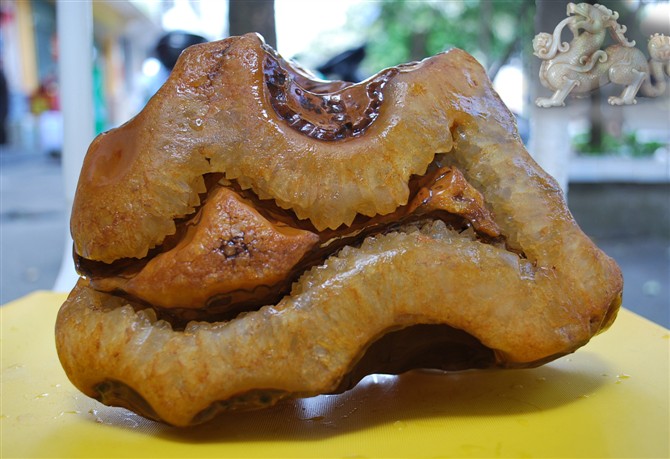 饮南流江水,捡南流江石的村佬申报吉尼斯世界记录