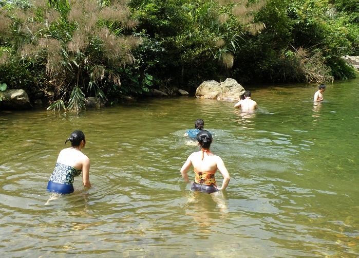 9]大瑶山小溪戏水-游泳天地-北海365网(beihai365.com)