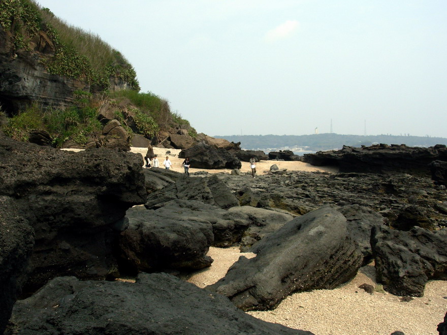 火山岩石千姿百态,奇丽动人!