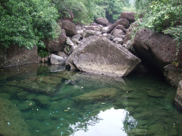 也玩了金滩,防城港又把景点转向内山一个新的旅游山区景点:冲皇沟