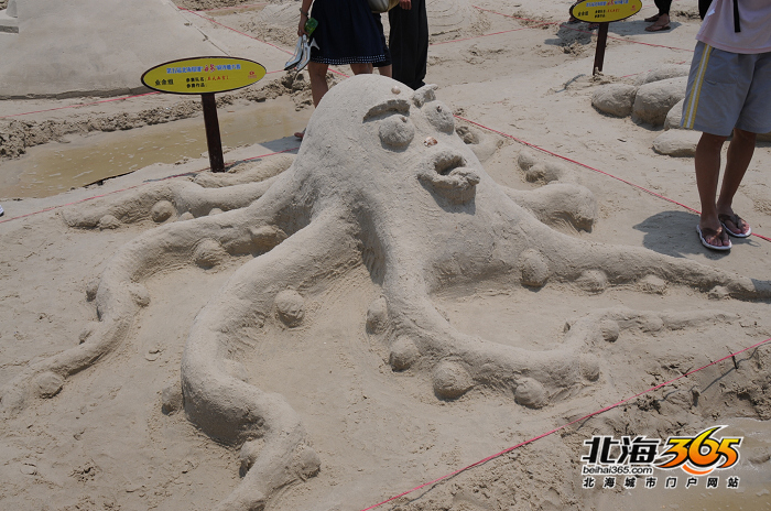 来看银滩42组250人玩转沙雕比赛~广西艺术学院学生作品《海的传说》