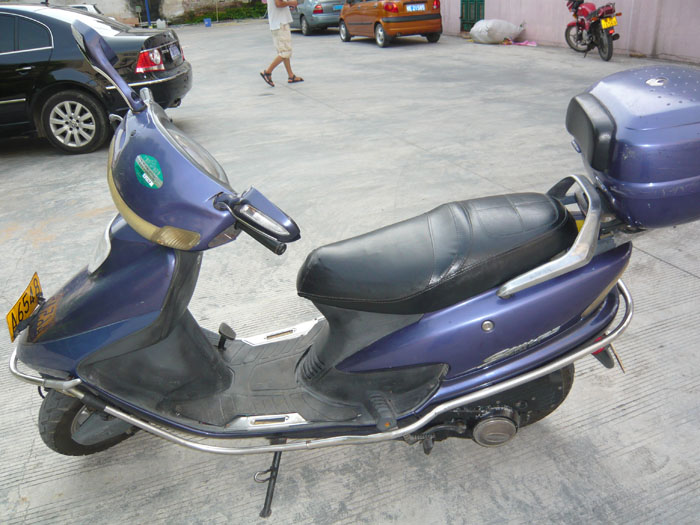 转让:02年嘉陵女装车,3000元