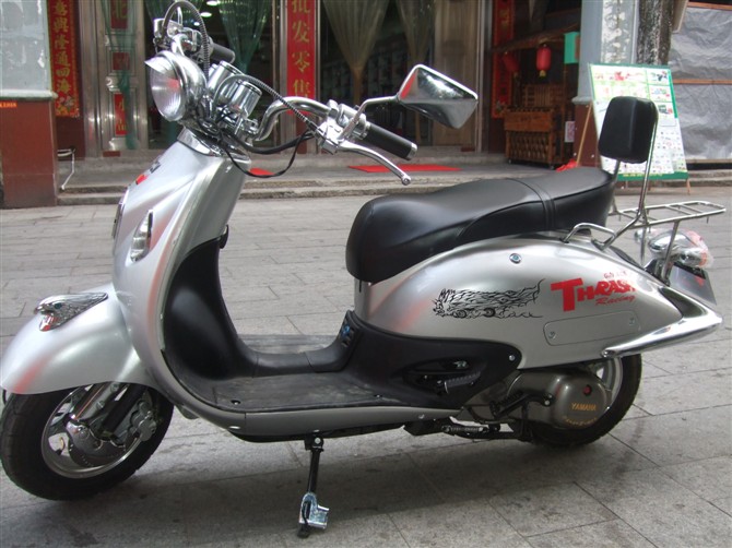 转让:一辆大龟王125cc摩托车,3500元,不讲价(实物图)