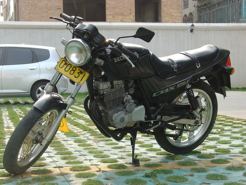 本田cbx125f 子弹头没事改着玩