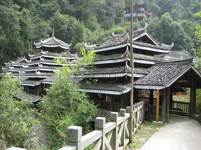 金秋十月自驾游(资源八角寨,龙胜温泉,银水侗寨,三江程阳风雨侨)