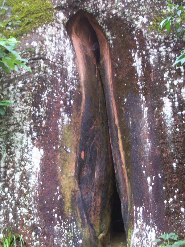 到了丹霞山,万千的丹崖景观都没有印象,我眼中只有那雄壮的阳元