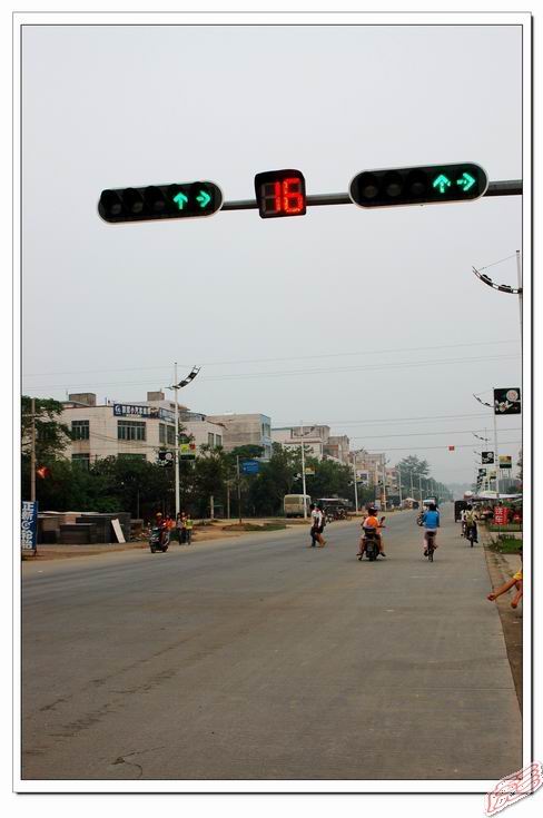 红绿灯又亮起来了!