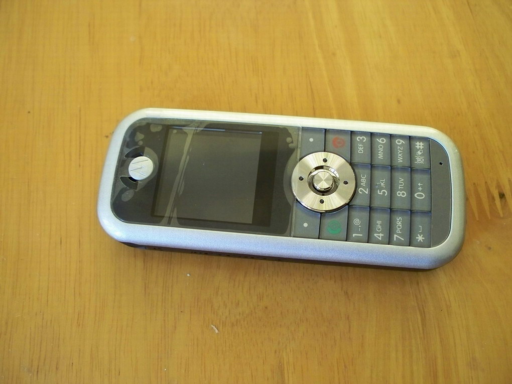 转让:moto 彩屏w213全新原装fm收音机外放,230元-手机-北海365网